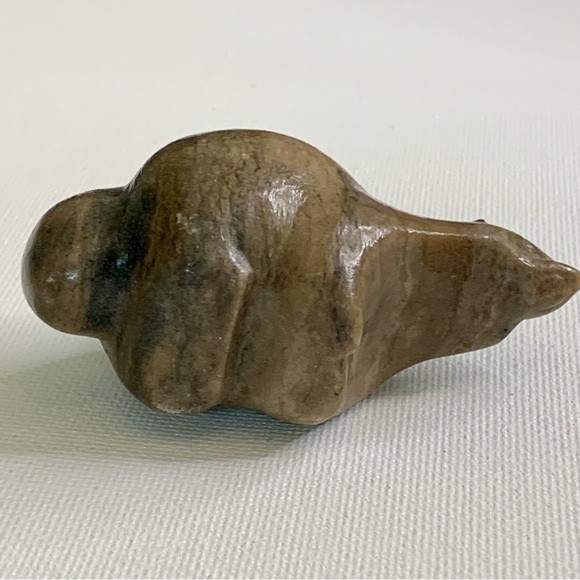 Vintage Raccoon Fetish Canadian Inuit Hand Carved Native Animal Sculpture 2.75" - Picture 11 of 16